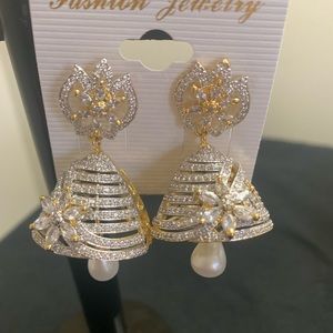 Pakistani jhumki earrings